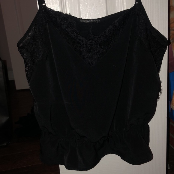 Dynamite black cropped tank top - Picture 3 of 3